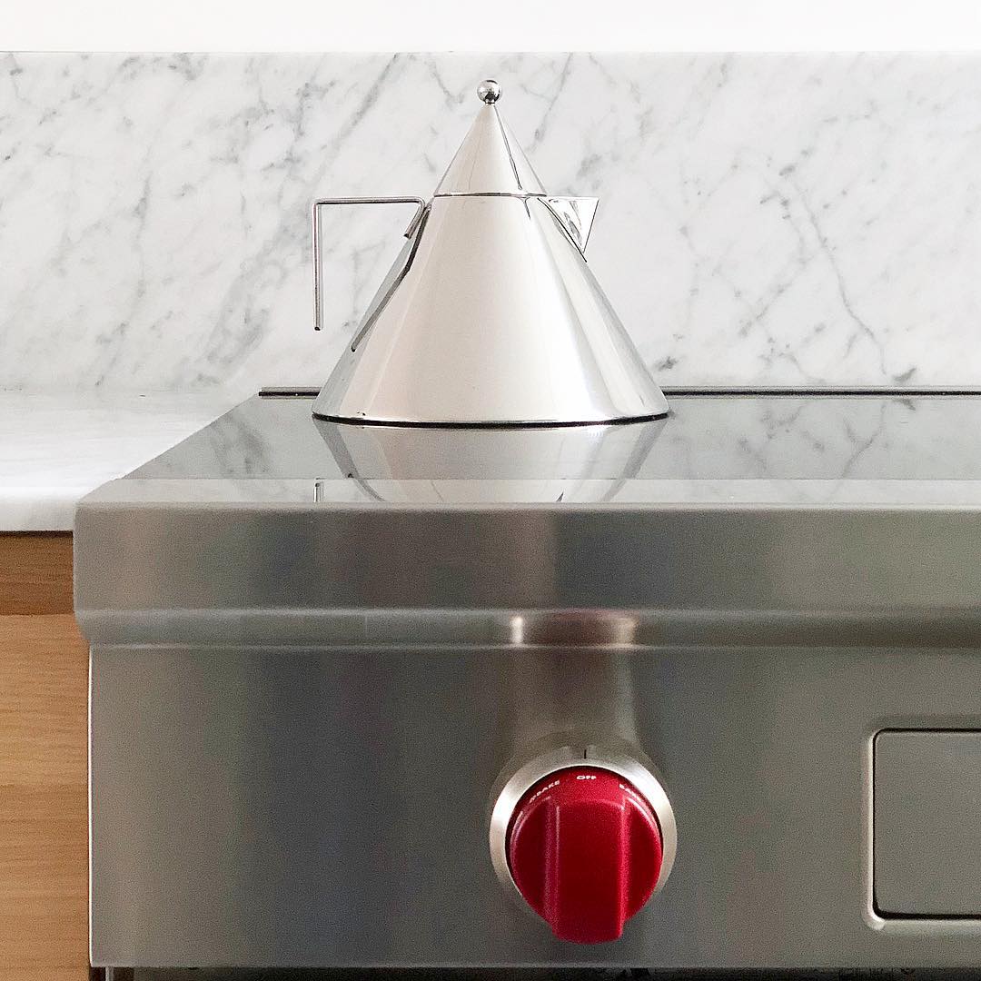 il conico 🇮🇹 #alessi — @bradcerasani on Instagram